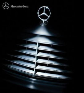Mercedes Benz Christmas advertisement 472x521 1